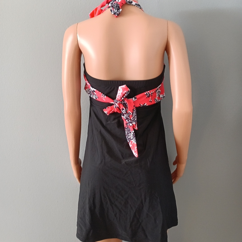 Swimsuit - Picture 4 of 7